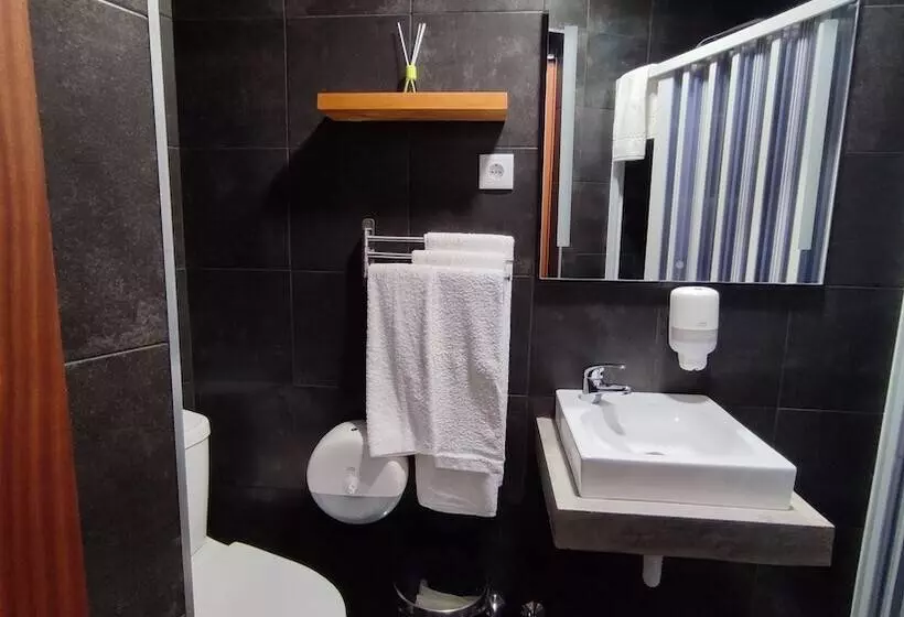 ペンション Atlantic 3 Bicas  Furnas