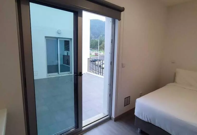 ペンション Atlantic 3 Bicas  Furnas