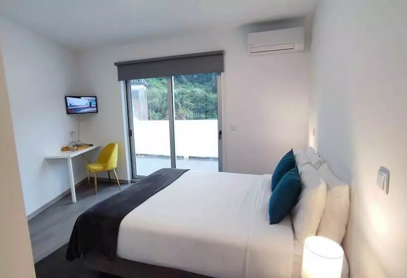 ペンション Atlantic 3 Bicas  Furnas