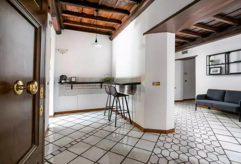 ペンション Homescape Frascati