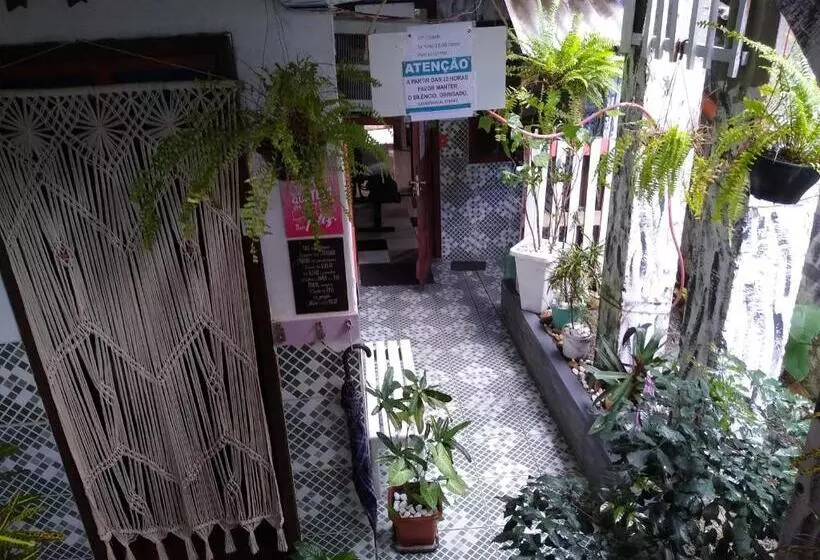 ペンション Shark Tubarao Suites Central Area