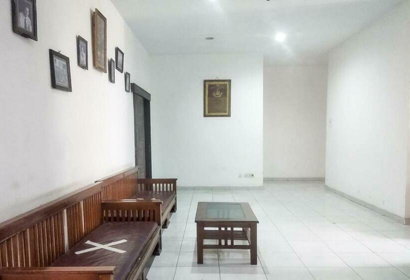 ホテル Pavilon Homestay Near Stikes Harapan Ibu Redpartner