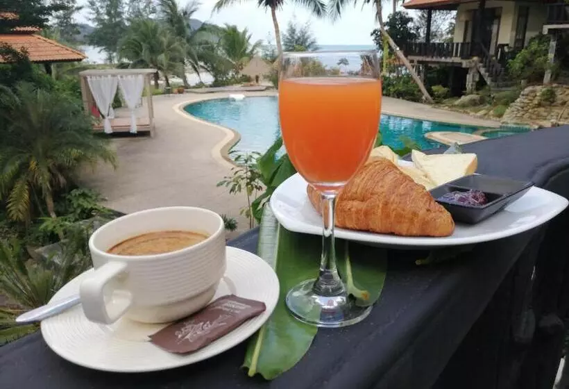 Hotelli Red Pearl Beach Resort