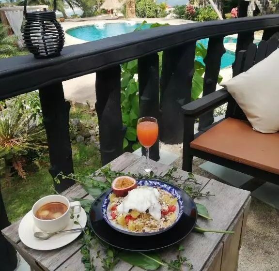 Hotelli Red Pearl Beach Resort