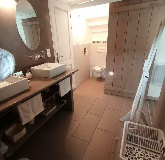 פנסיון Au Coeur Du Luberon