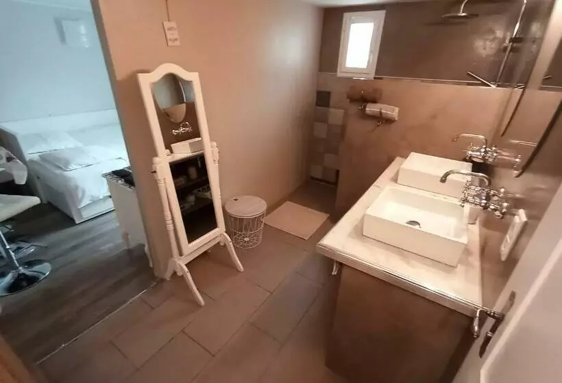 Majatalo Au Coeur Du Luberon