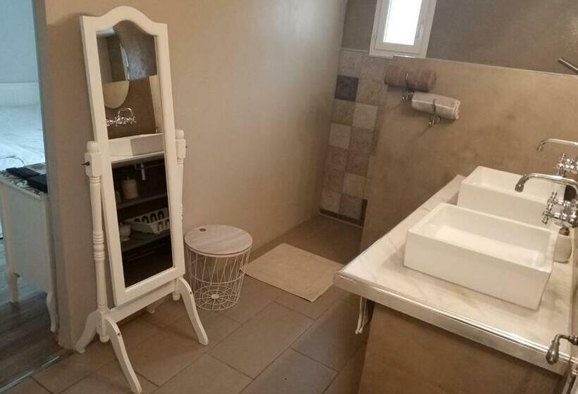 פנסיון Au Coeur Du Luberon