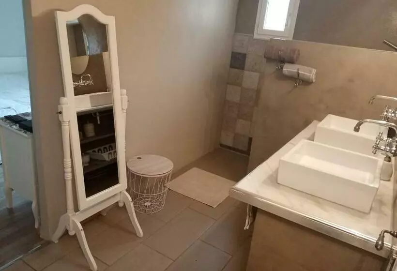 Majatalo Au Coeur Du Luberon