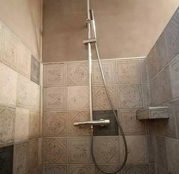 Majatalo Au Coeur Du Luberon