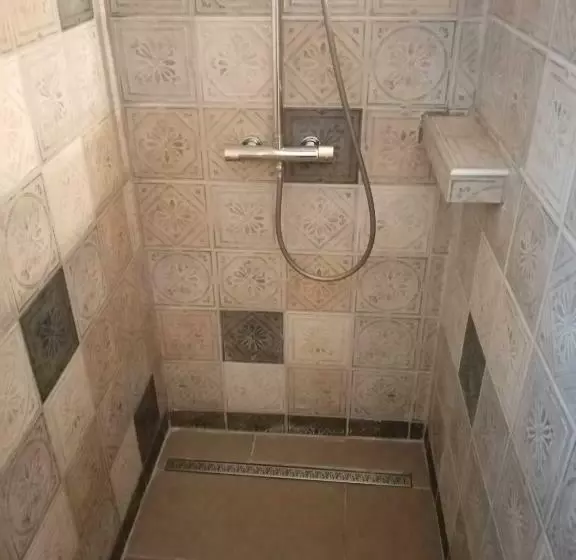 Majatalo Au Coeur Du Luberon