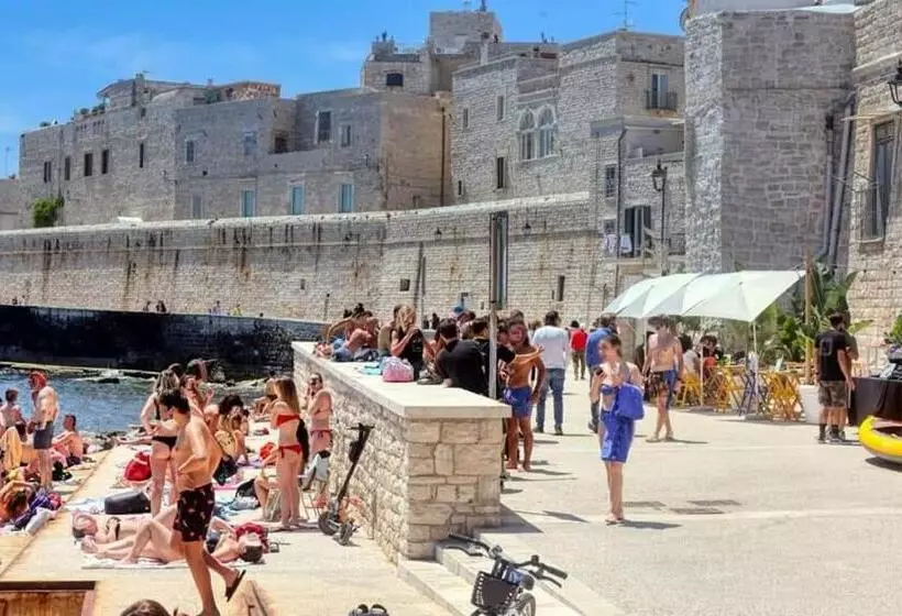 Majatalo Room 20   Piccola Camera In Pietra Bianca