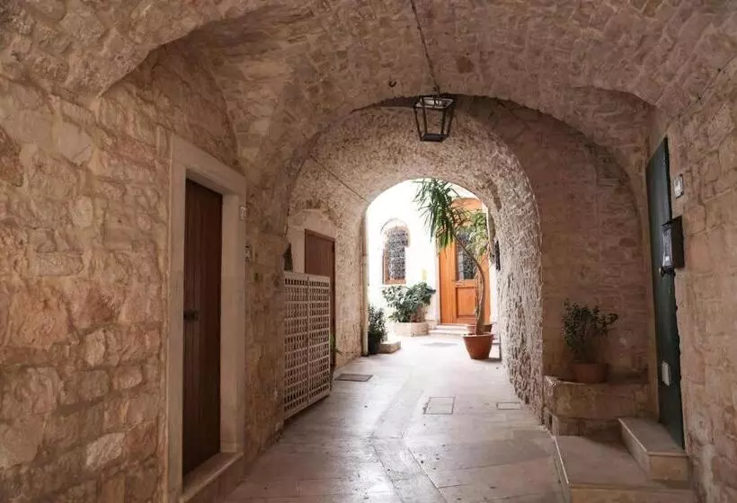 Majatalo Room 20   Piccola Camera In Pietra Bianca