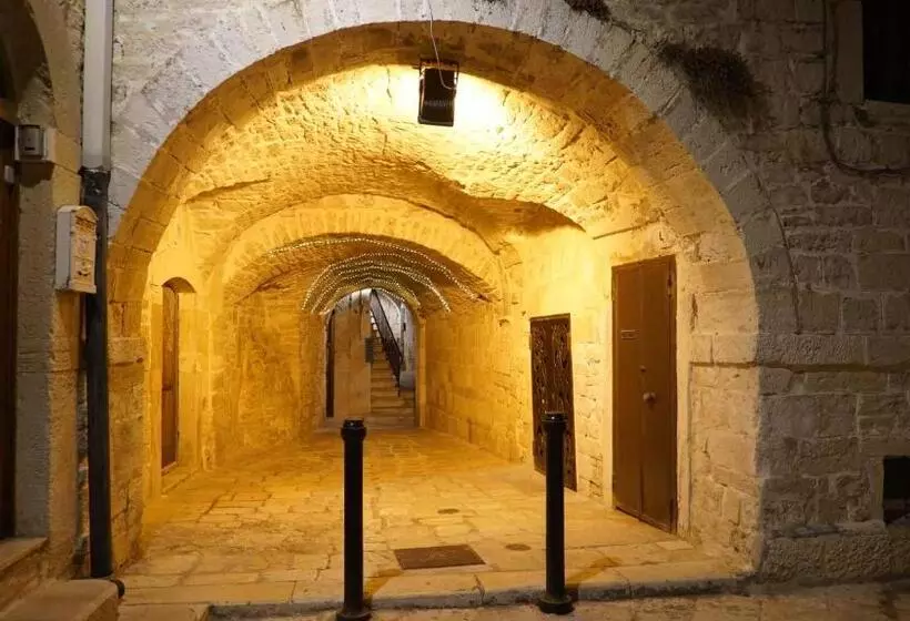 Majatalo Room 20   Piccola Camera In Pietra Bianca