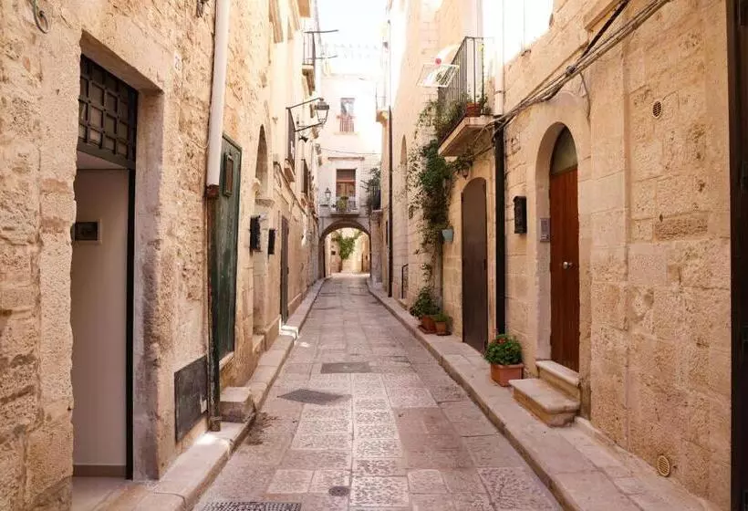 Majatalo Room 20   Piccola Camera In Pietra Bianca