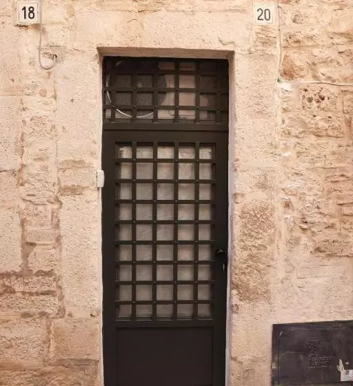 Majatalo Room 20   Piccola Camera In Pietra Bianca