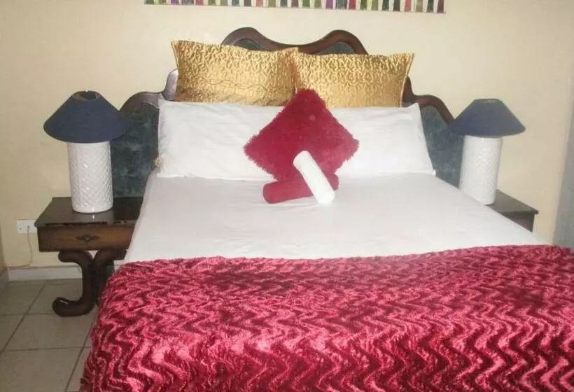 پانسیون Waterberyy Guest Lodge