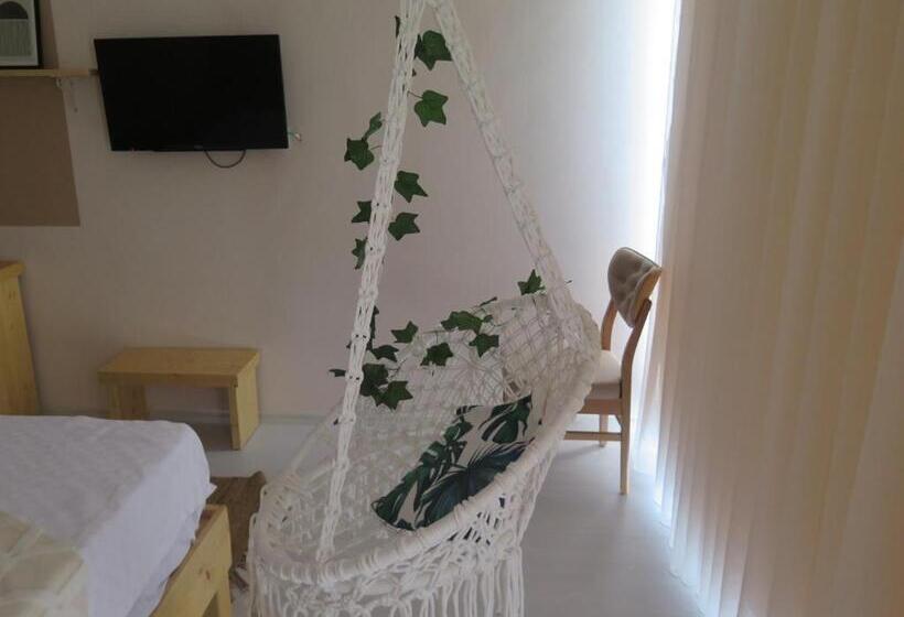 Santa Suites Near Saint Nicholas Church