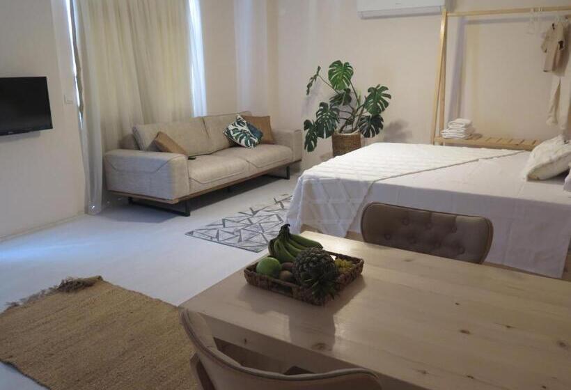 Santa Suites Near Saint Nicholas Church