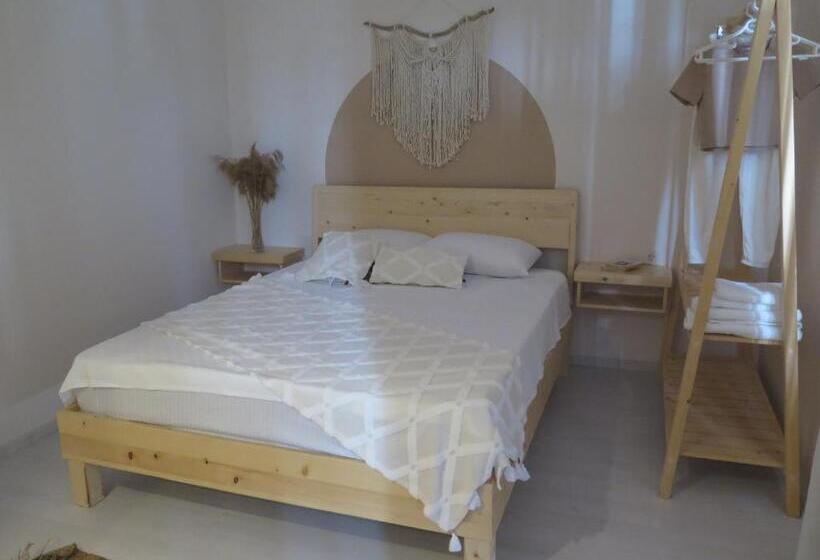 Santa Suites Near Saint Nicholas Church