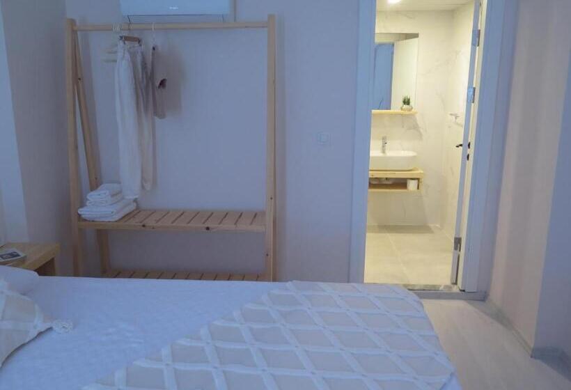 Santa Suites Near Saint Nicholas Church