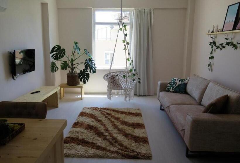 Santa Suites Near Saint Nicholas Church