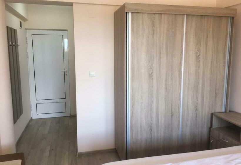 هاستل Cazare Hofmann