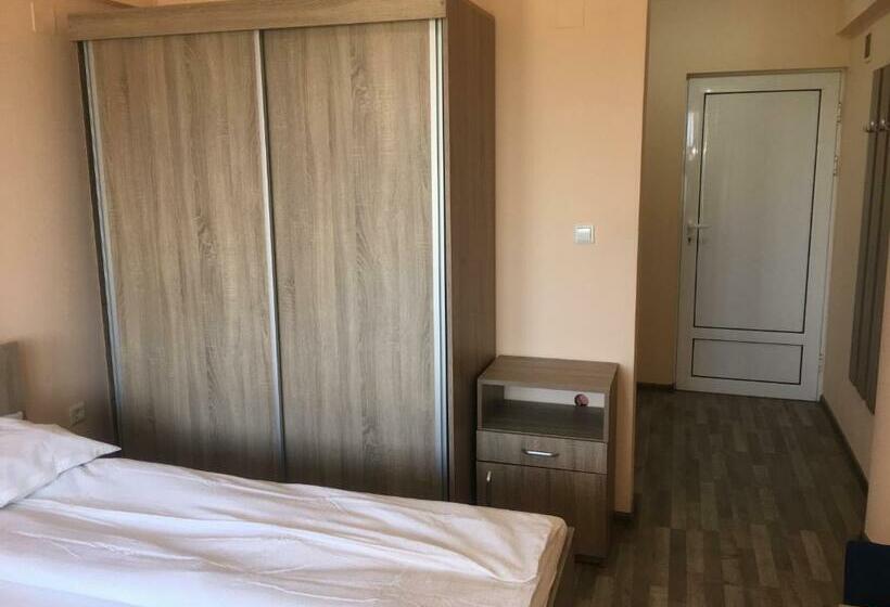 هاستل Cazare Hofmann