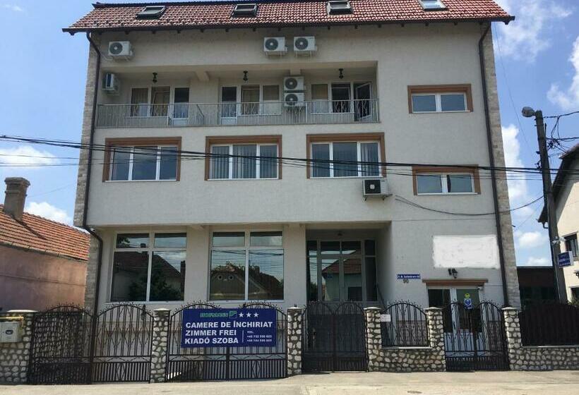 هاستل Cazare Hofmann