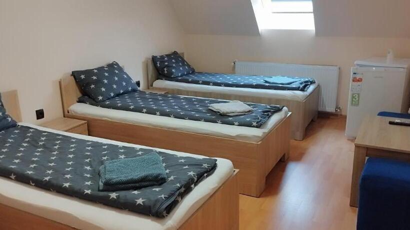 هاستل Cazare Hofmann