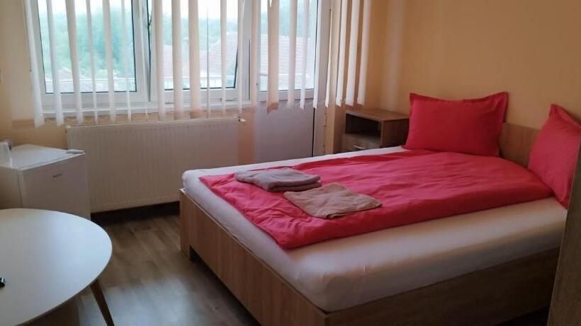 هاستل Cazare Hofmann