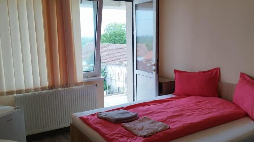 هاستل Cazare Hofmann