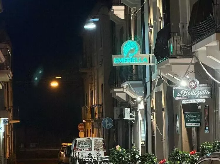 ベッドアンドブレックファースト Emerella Luxury Suites Siderno Lungomare