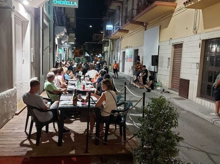 צימר Emerella Luxury Suites Siderno Lungomare