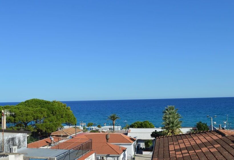 צימר Emerella Luxury Suites Siderno Lungomare