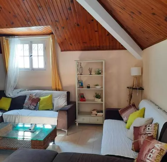 تختخواب و صبحانه Gîte Le Calou Pilon