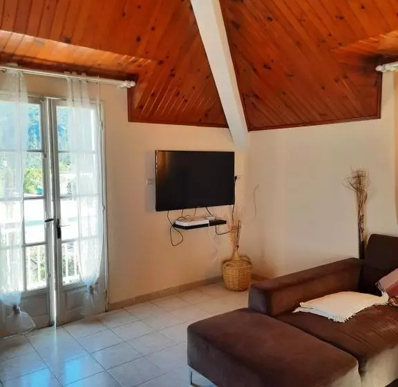 تختخواب و صبحانه Gîte Le Calou Pilon