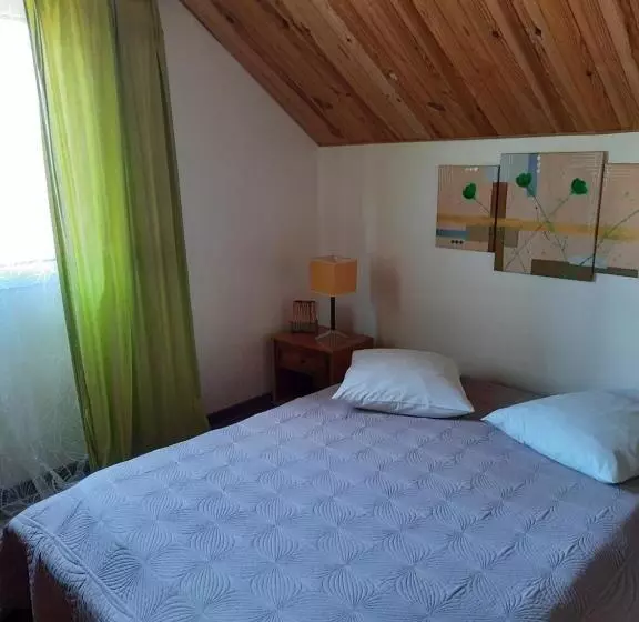 تختخواب و صبحانه Gîte Le Calou Pilon