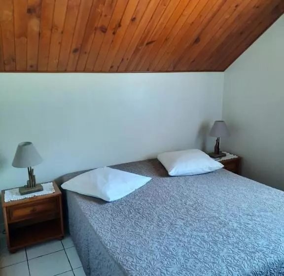 تختخواب و صبحانه Gîte Le Calou Pilon