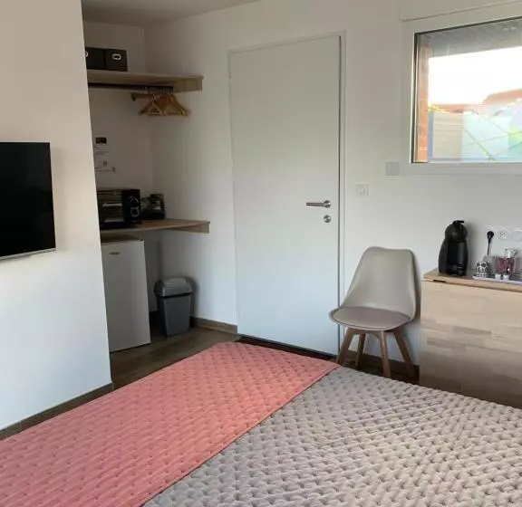 ベッドアンドブレックファースト Les Chambres De Lily 1