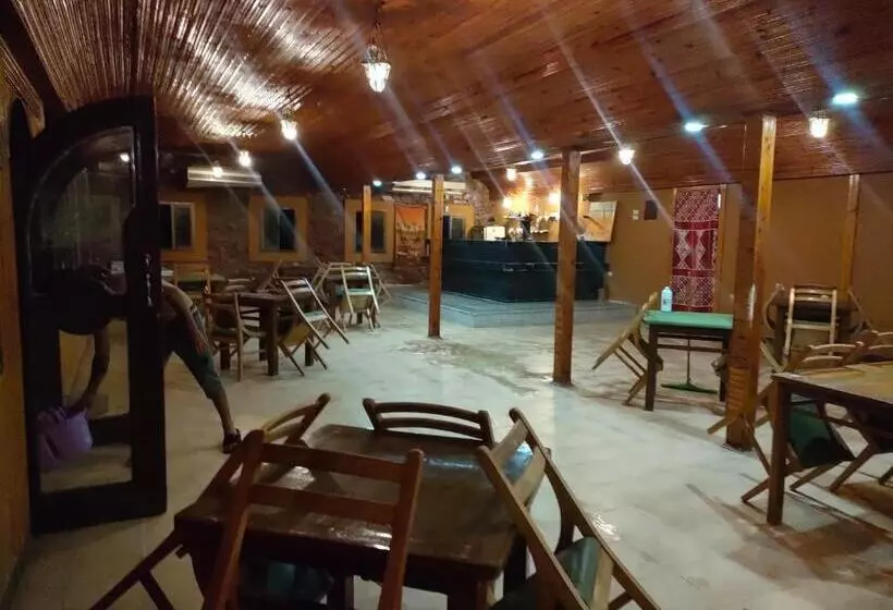هتل Oasis Resort
