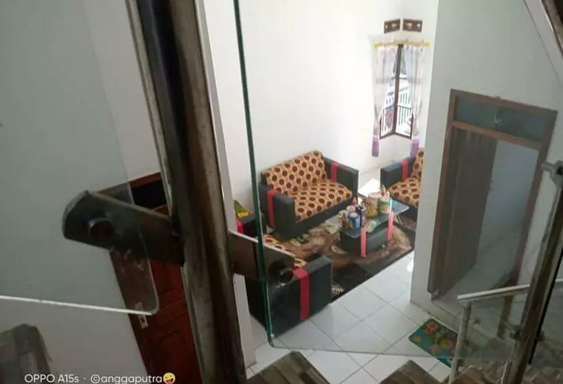 ホテル Yeski Homestay At Desa Wisata Bromo Mitra Reddoorz