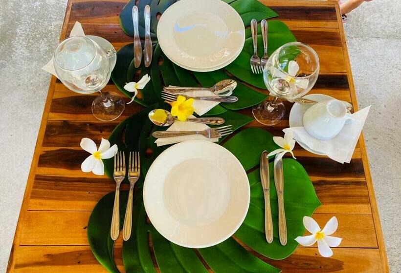 پانسیون Pousada Alumiar