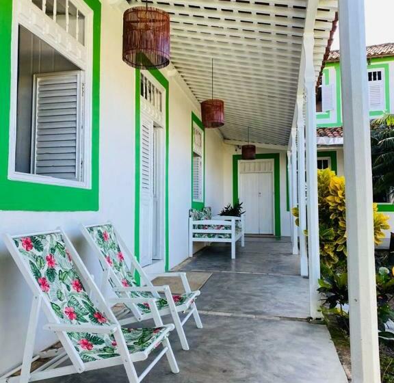 پانسیون Pousada Alumiar