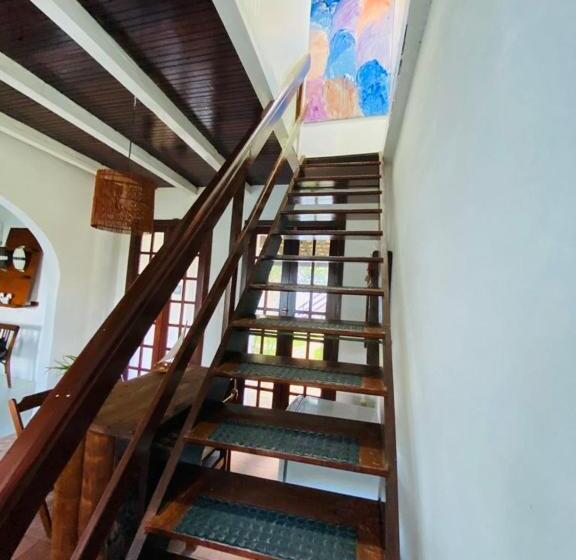 پانسیون Pousada Alumiar