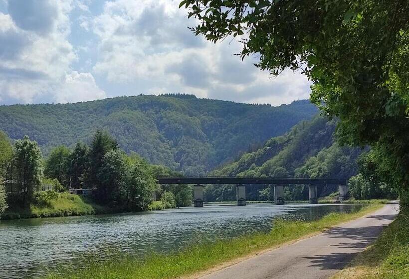تختخواب و صبحانه Entre Meuse Et Forêt
