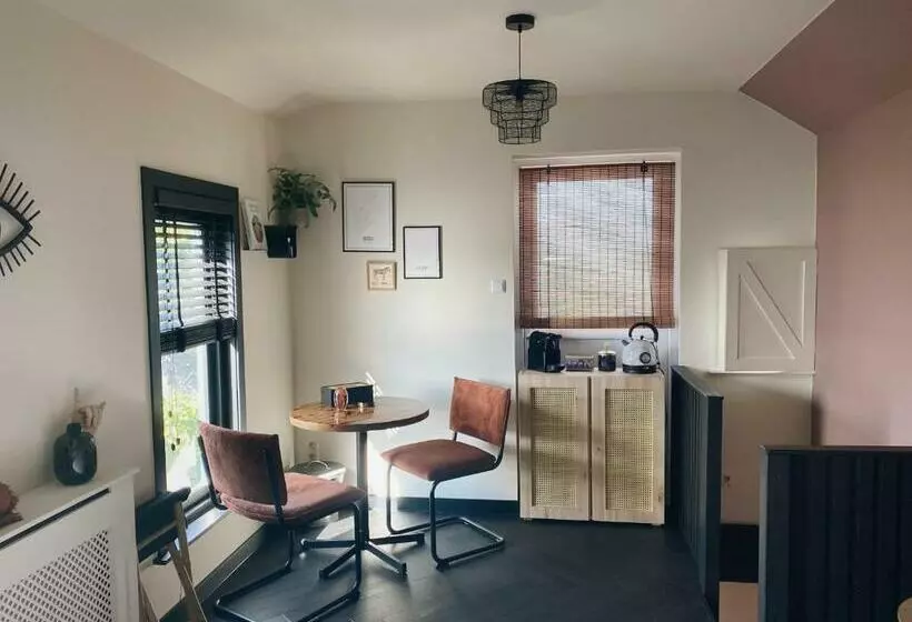 Aamiaismajoitus (B&B) Kavel 90