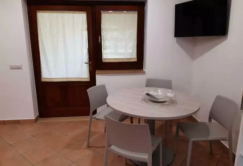 Aamiaismajoitus (B&B) Villa Lucilla