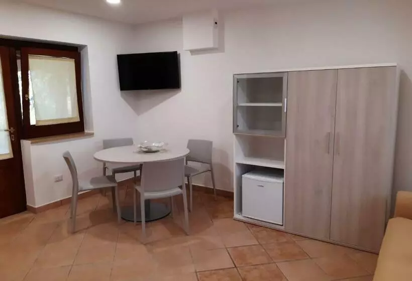 Aamiaismajoitus (B&B) Villa Lucilla