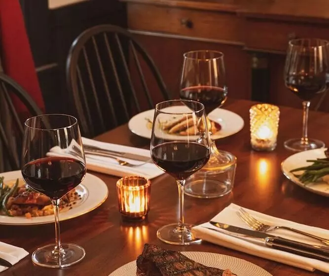 ホテル The Alander