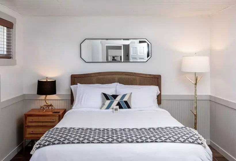 ホテル The Alander